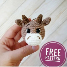 Crochet Cow Keychain Free Pattern for Craft Lovers