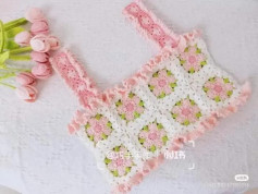 Crochet Floral Square Pattern for a Delicate Summer Top