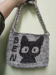 Crochet Pattern for a Grey Cat Face Shoulder Bag