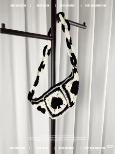 Crochet Pattern for Stylish Black and White Shoulder Bag