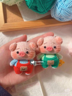 Cute Crochet Pig Pattern for Beginners and Amigurumi Lovers