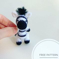 Free Crochet Pattern: Adorable Miniature Zebra