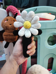 Hướng dẫn móc len lightstick G-Dragon hình hoa cúc dễ thương