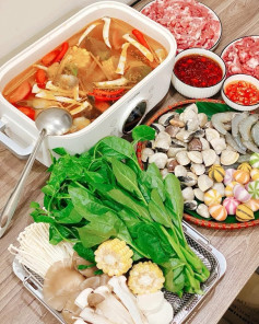 Lẩu Thái Chua Cay Hương Vị Đậm Đà Ngày Tết