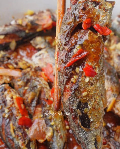 LƯU NGAY CÔNG THỨC CÁ NỤC RIM MẮM TỎI MÓN NGON HAO CƠM, ĐẬM ĐÀ KHÓ CƯỠNG