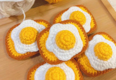 Mẫu móc len bánh mì trứng cho người yêu thích sáng tạo