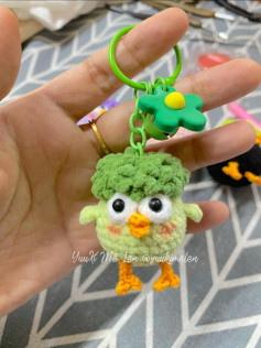 Móc khóa len hình chú chim xanh dễ thương với mắt to tròn