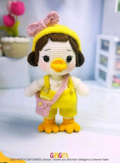 Patito con overol amarillo y bolso rosa: patrón de amigurumi