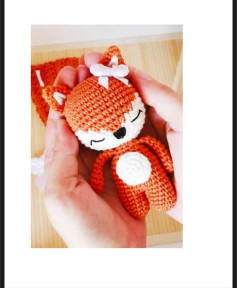 Patrón de amigurumi de zorrito adorable tejido a crochet
