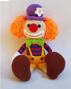 Patrón de crochet para un payaso alegre
