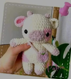 Patrón de crochet: Vaca adorable con bolso pequeño
