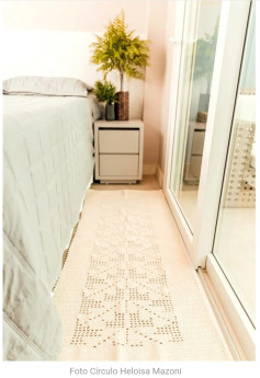 Receita de Tapete de Crochê Filé na descrição