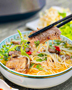 THÈM MÓN NÓNG NÓNG THÌ LÀM NGAY NỒI BÚN BÒ HUẾ NÀY NHÉ THƠM NỒNG, ĐẬM VỊ, ẤM BỤNG NGÀY LẠNH