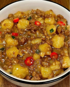 Thịt Băm Sốt Khoai Tây Đậm Đà Hương Vị Gia Đình
