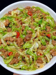 Thịt xào bắp cải