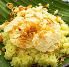 Xôi Xéo Nghệ Đậu Xanh Giòn Rụm Hành Phi