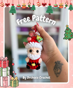 Adorable Santa Crochet Keychain Pattern for Christmas