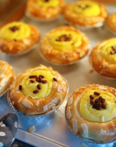 Bật Mí Cách Làm Bánh Cuộn Matcha Xốp Mềm Tại Nhà