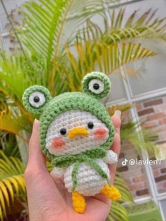 Chart móc len vịt con đáng yêu đội mũ ếch xanh dễ thương