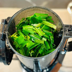 Chia Sẻ Bí Quyết Làm Nước Cốt Lá Nếp Xanh - Thơm - Tươi - Không Thâm và Hăng