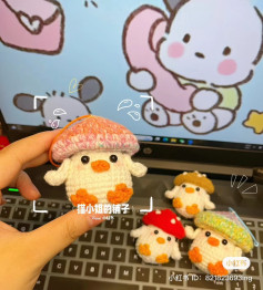 Chú chim nhỏ đội nón nấm dễ thương từ sợi len