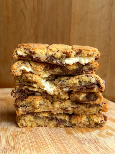 Chunky New York Chocolate Bliss Cookies