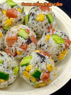 Cơm Nắm Thập Cẩm Hương Vị Tươi Mát