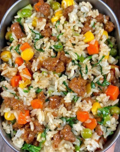 Cơm rang thịt bò rau củ