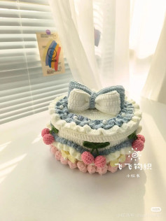Crochet Cake with Bow and Cherry Decorations Pattern