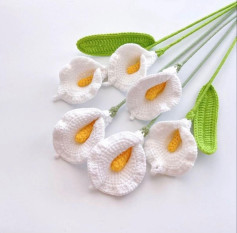 Crochet Calla Lily Pattern for Home Decoration
