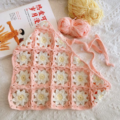 Crochet Daisy Square Pattern for a Cute Spring Top
