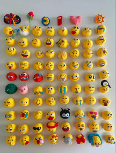 Crochet Emoji Collection: Expressive Faces in Vibrant Yarn Creations