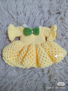 Crochet Pattern for a Yellow Dress with Green Bow