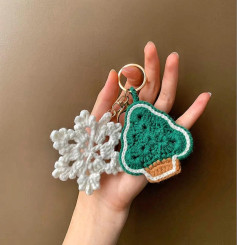 Crochet Patterns for Christmas Tree and Snowflake Keychains
