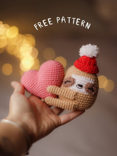 Crochet Sloth with Heart Free Pattern for Beginners