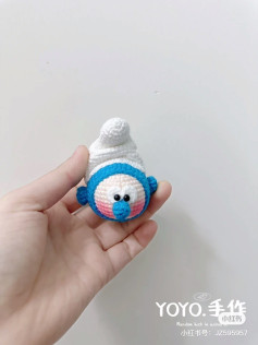 Cute Blue and White Crocheted Bird Pattern