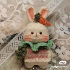 Cute Crochet Bunny with Carrot Hat and Green Collar Pattern