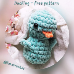 Cute Crochet Duckling Pattern for Beginners