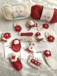 Elegant Crochet Accessories: Flowers and Bows for Stylish Hair