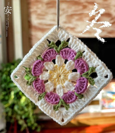 Elegant Crochet Flower Square Pattern for Home Decoration