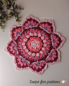 Elegant Floral Crochet Doily Pattern with Pink and Purple Hues