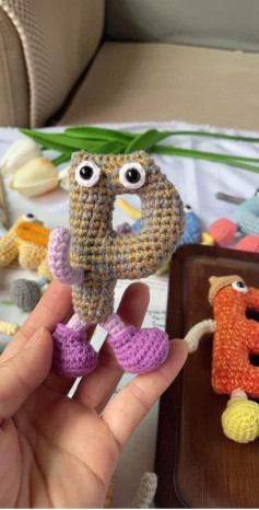 Hướng dẫn móc len chữ cái vui nhộn cho người mới bắt đầu