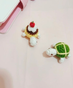 Hướng dẫn móc len con rùa và bánh kem dễ thương