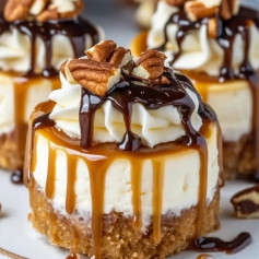 Mini Caramel Pecan Delight Cheesecakes