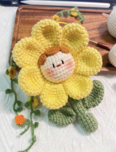 Móc len bông hoa mặt trời đáng yêu cho bé
