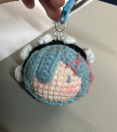 Móc len hình nhân vật dễ thương làm móc khóa sáng tạo