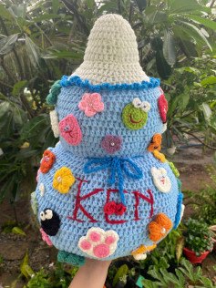 Mũ len trang trí hoa và thú, sáng tạo và đầy màu sắc