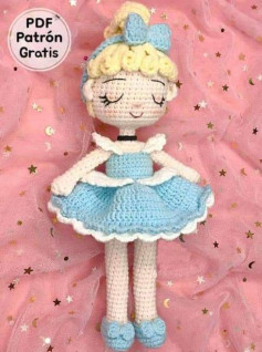 Muñeca de ganchillo con vestido azul - Patrón gratuito