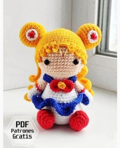 Muñeca de ganchillo inspirada en un personaje de anime