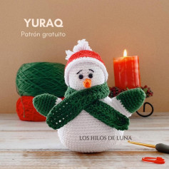 Muñeco de Nieve de Ganchillo con Bufanda y Gorro Navideño